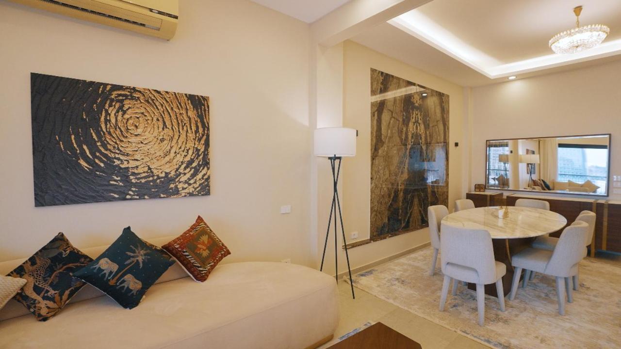 Nile Luxury Apartment *